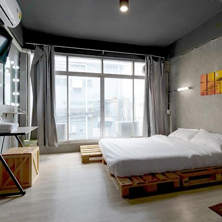 The Beds Ever Hostel (Adults Only) Banguecoque Exterior foto