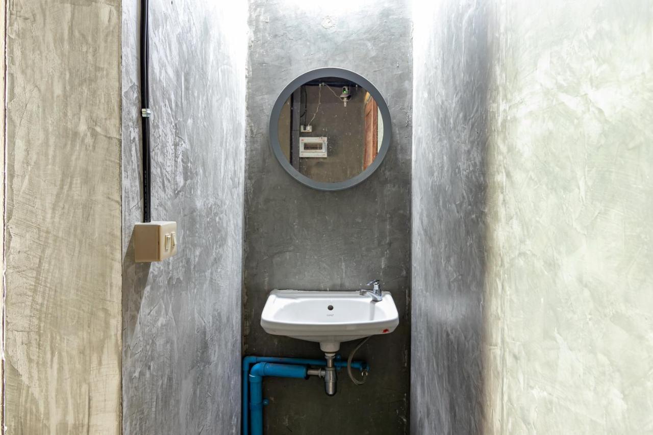 The Beds Ever Hostel (Adults Only) Banguecoque Exterior foto