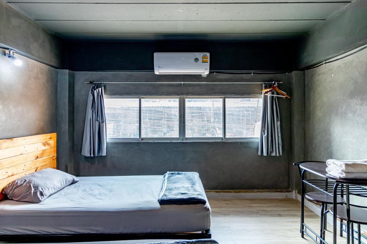 The Beds Ever Hostel (Adults Only) Banguecoque Exterior foto