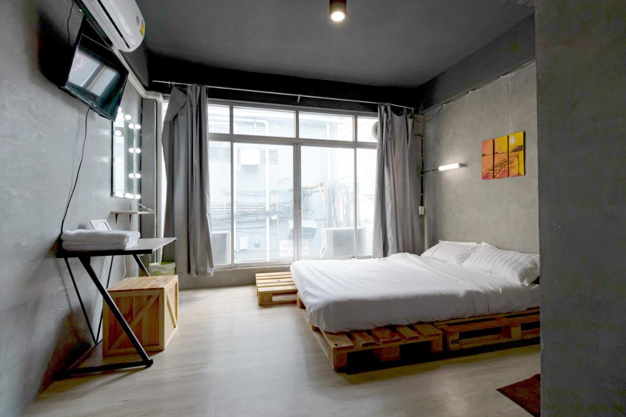 The Beds Ever Hostel (Adults Only) Banguecoque Exterior foto