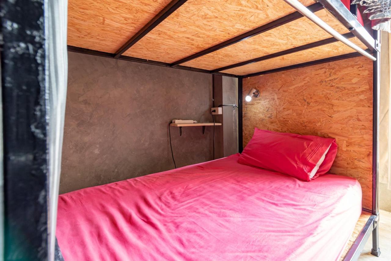 The Beds Ever Hostel (Adults Only) Banguecoque Exterior foto