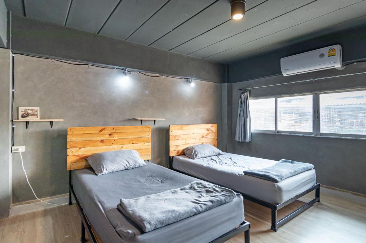 The Beds Ever Hostel (Adults Only) Banguecoque Exterior foto